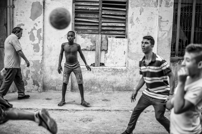 Cubanos tem trocado o beisebol e o boxe pelo Futebol. Copa do Mundo FIFA 2014 foi um dos motores da nova paixão cubana. | Henry Milleo/Henry Milleo