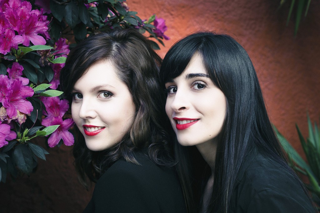 Jana Rosa (à esquerda) e Camila Fremder: diversão pura.