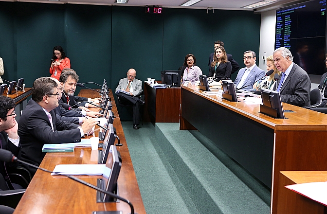 A sessão foi marcada por mais tentativas protelatórias dos deputados pró-Eduardo Cunha. | ANTONIO_AUGUSTO/