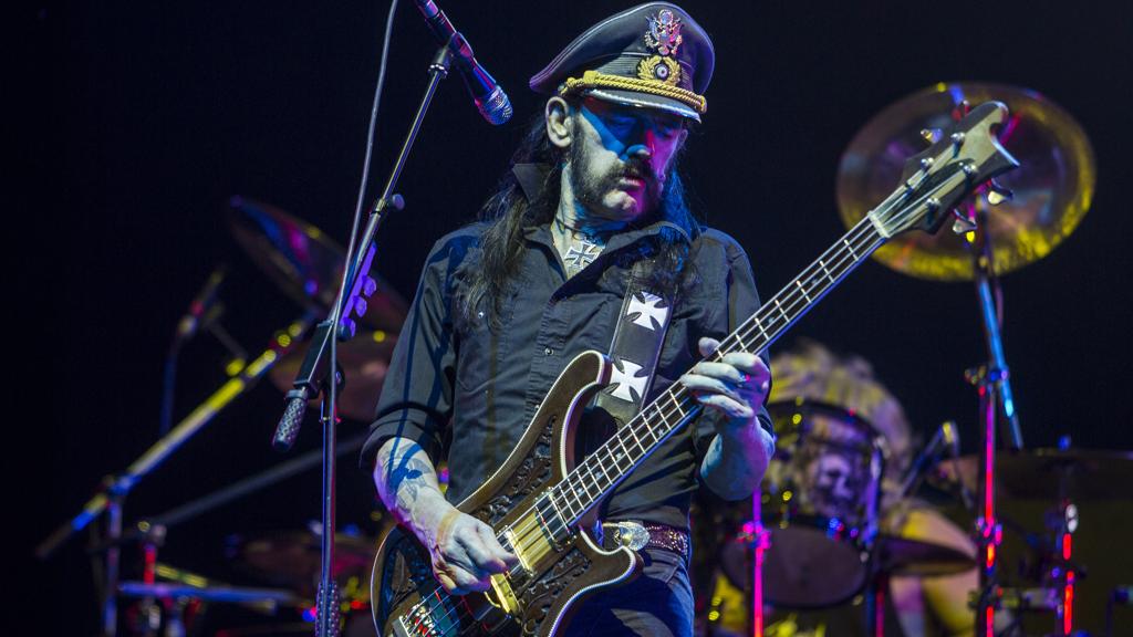 Lemmy, durante apresentação do Motörhead em Curitiba, em abril de 2015: câncer fulminante. | Marcelo Andrade/Gazeta do Povo