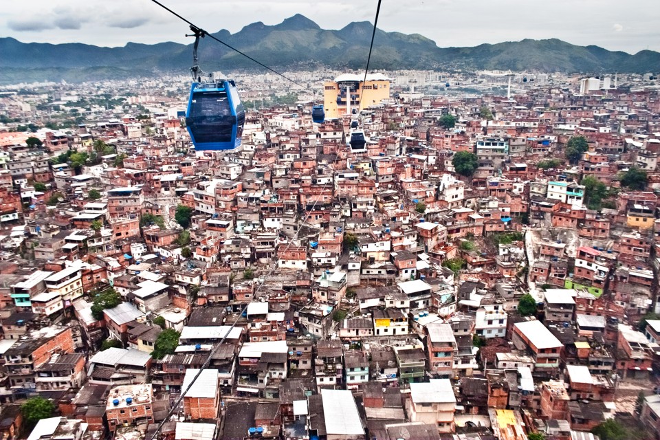 PF do Rio pede ajuda da Lava Jato em inquérito sobre obras do PAC Imagem do Complexo do Alemão: obra do PAC na região está sob suspeita. | Bruno Itan/ Coletivo Alemão