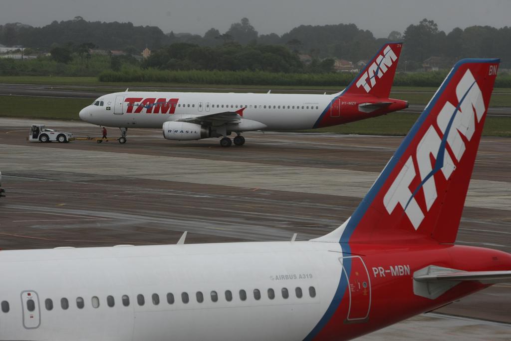 Juntas, TAM, Gol, Azul e Avianca tiveram prejuízo líquido de cerca de R$ 3,7 bilhões entre janeiro e setembro de 2015 | Ivonaldo Alexandre/Gazeta do Povo