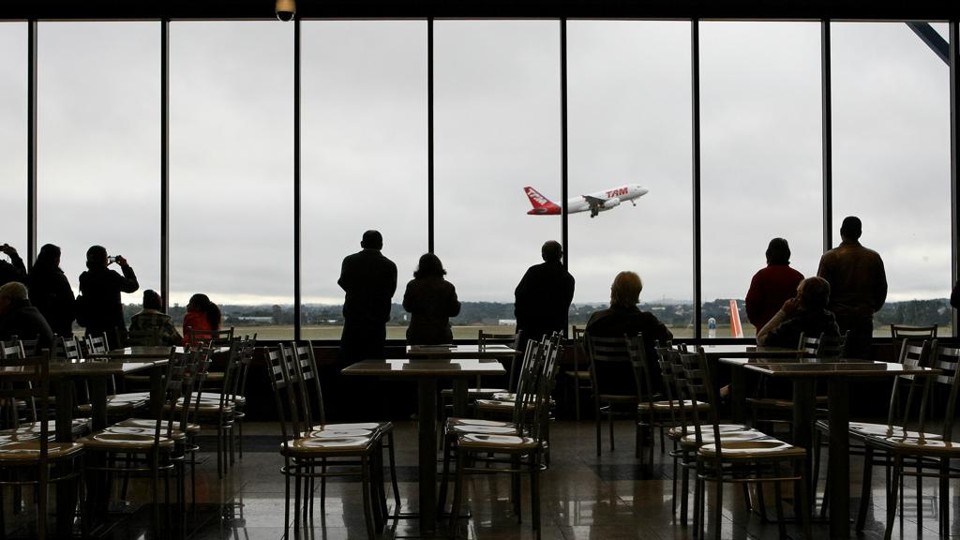 Operadoras de turismo preveem a eliminação de 185 mil empregos diretos no setor caso a taxa de 25% seja mantida. | Antônio More /
Gazeta do Povo