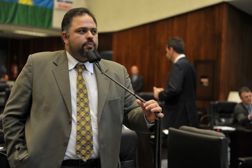Artagão Júnior (PMDB) apresentou em maio de 2015 a nota mais cara da Alep com alimentação: R$ 1.175 na Jardins Grill | Sandro Nascimento/Alep