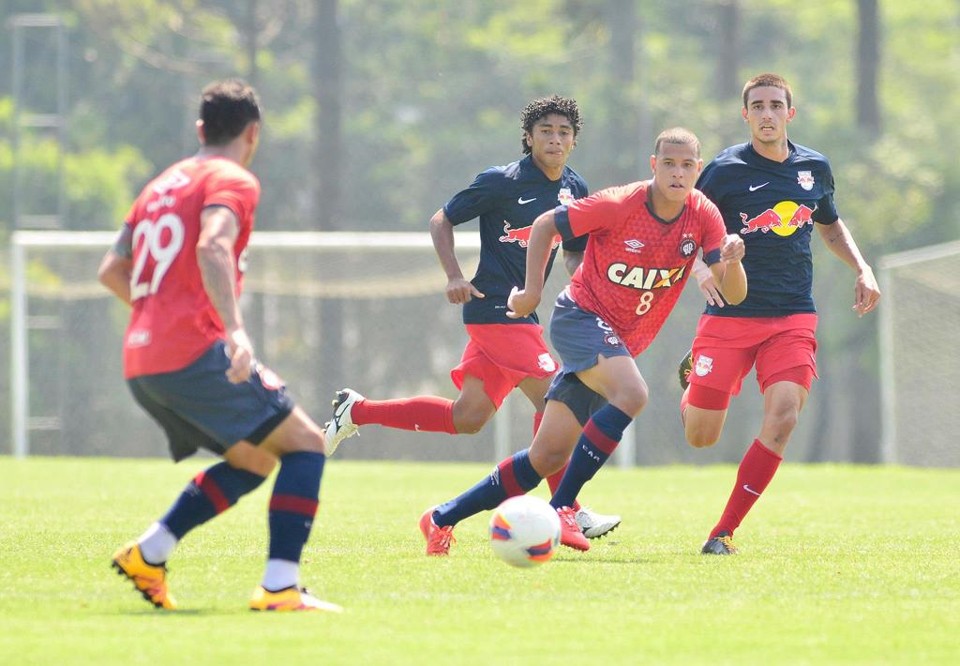 24 jogadores do Atlético foram testados no jogo-treino contra o Red Bull Brasil. | Gustavo Oliveira/Atlético