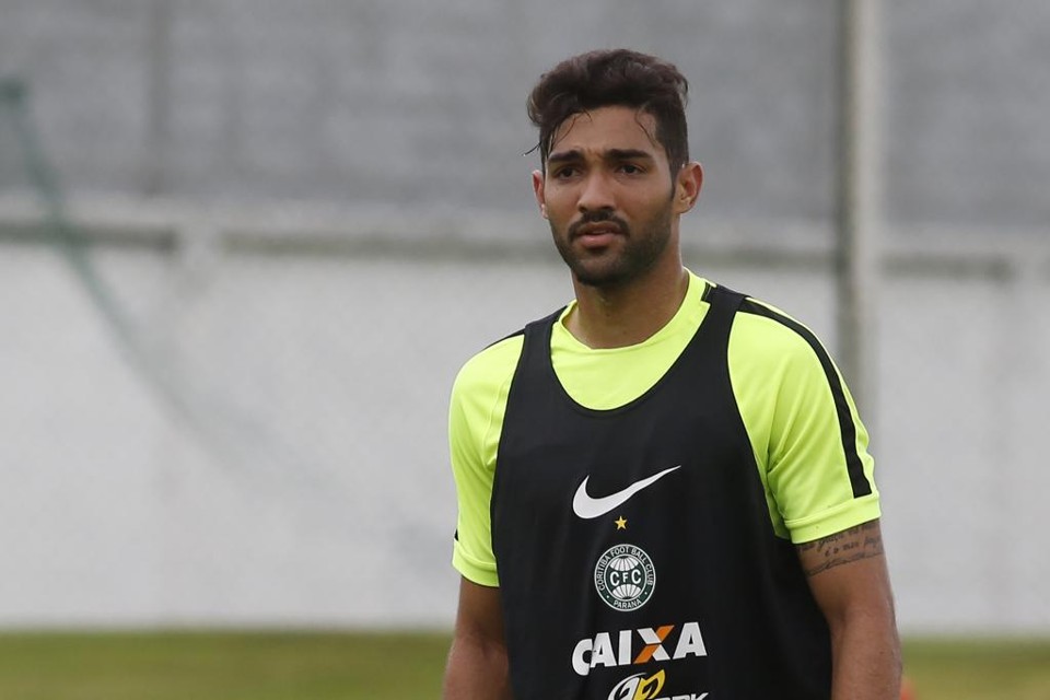 Alan Santos voltou ao time titular do Coritiba no fim de 2015. | Henry Milleo/Gazeta do Povo