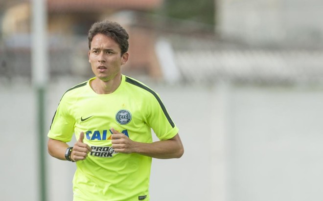 Keirrison por enquanto está com o futuro indefinido. | Hugo Harada/Gazeta do Povo