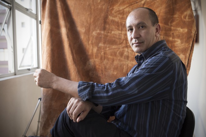 Em sua tese de doutorado, Toni Reis percebeu a dificuldade dos professores em lidar como a homofobia e com as dúvidas dos alunos quanto à sexualidade. “Há quem pergunte se isso é assunto da escola. Tudo que é do mundo interessa à escola”, defende. | Alexandre Mazzo/Gazeta do Povo