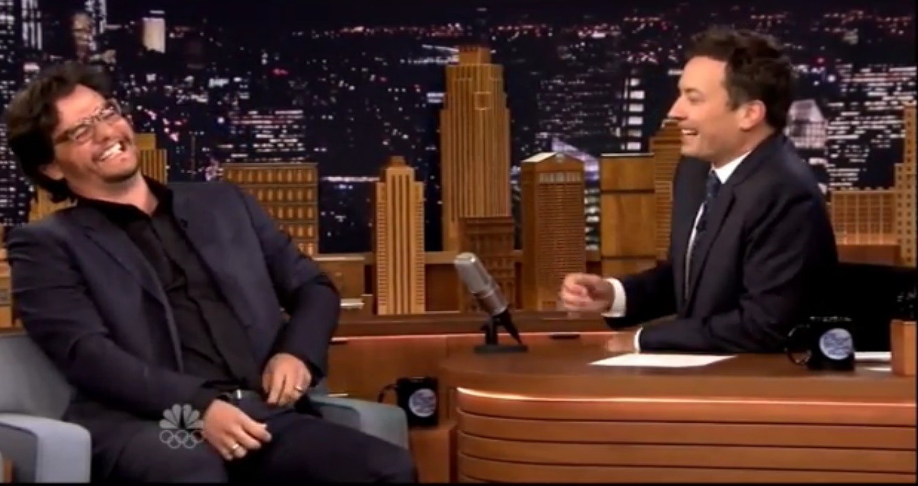 Wagner Moura e Jimmy Fallon se divertiram à beça na entrevista que foi ao ar nos EUA na noite de sexta-feira (8). | Reprodução