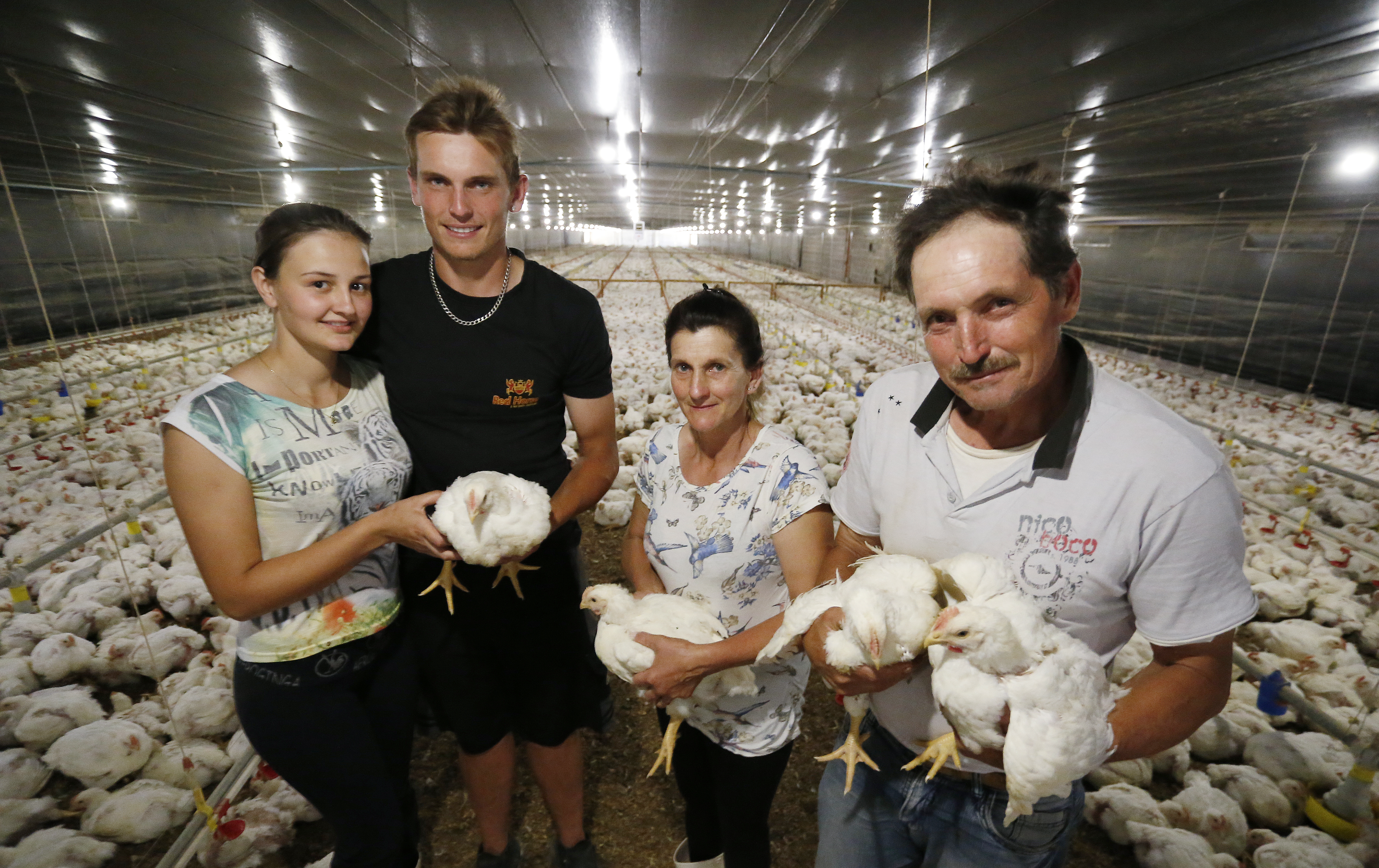 Claudiane, Moisés, Loiri e Valter Ballarini: sucessão garantida. | Hugo Harada/Gazeta do Povo