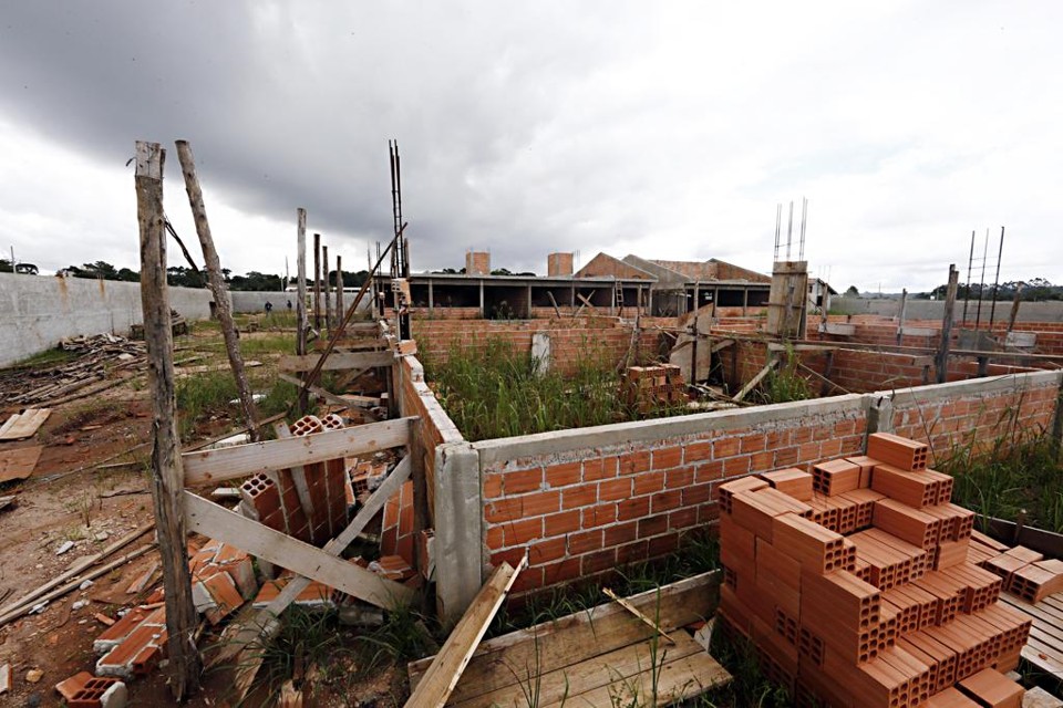 Valor Construtora abandonou obra do Colégio Estadual Nova Jardim Paulista, em Campina Grande do Sul. | Albari Rosa/Gazeta do Povo