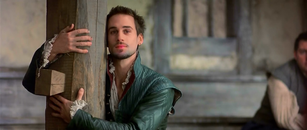 Joseph Fiennes em cena de “Shakespeare Apaixonado”. | Divulgação