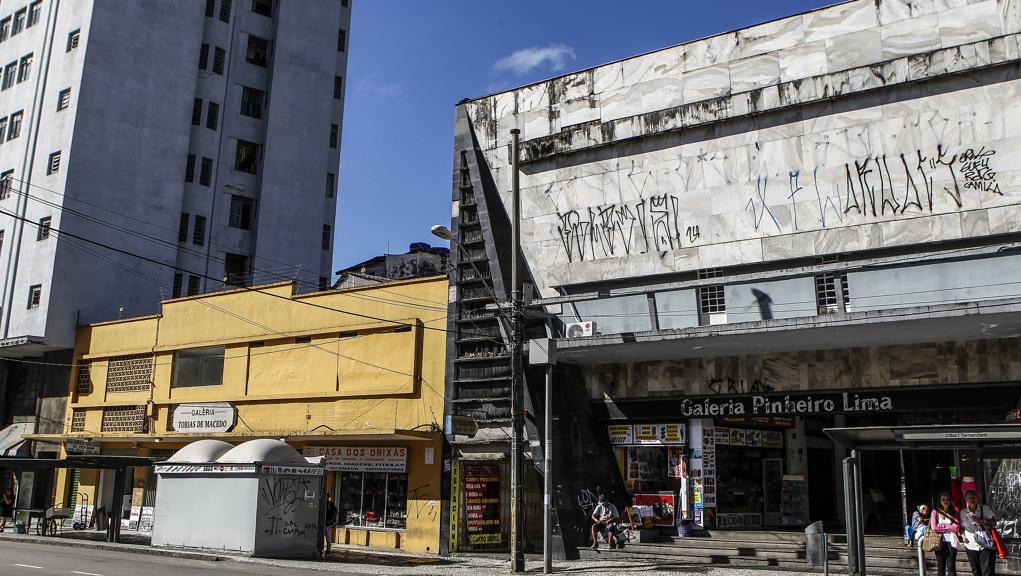 Galerias foram construídas lado a lado perto da Tiradentes | Jonathan campos/Gazeta do Povo