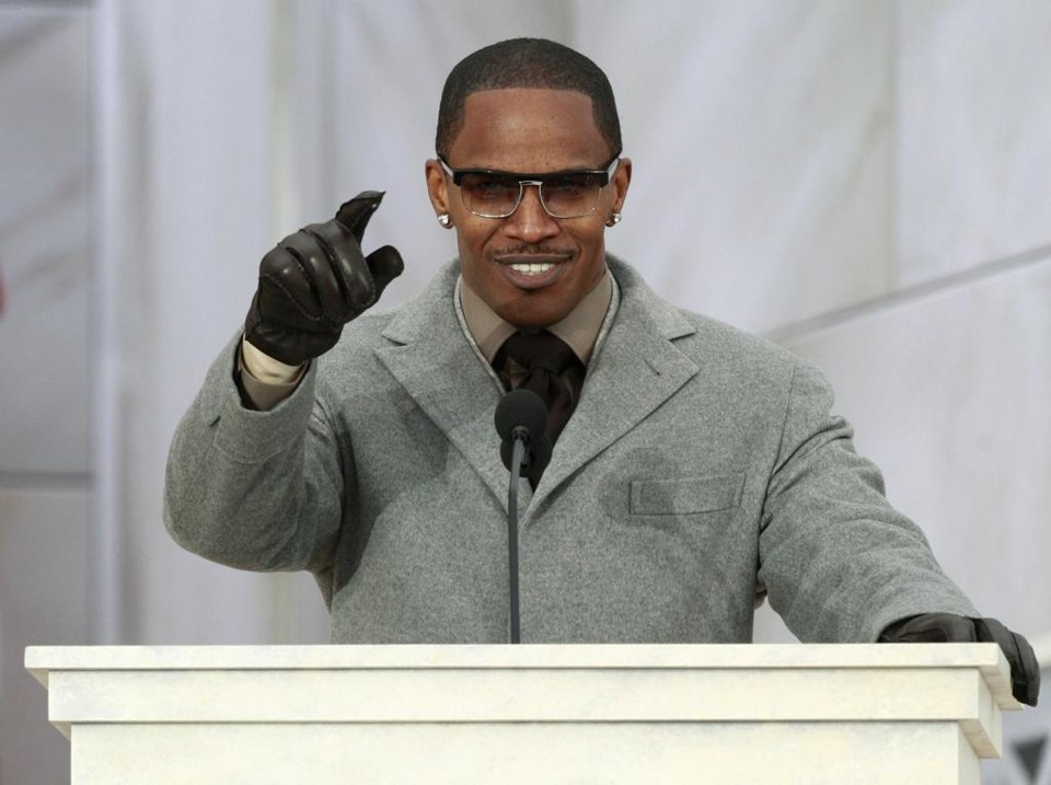 Jamie Foxx ajudou motorista a escapar de carro em chamas após acidente em Los Angeles | RC/DY/JASON REED