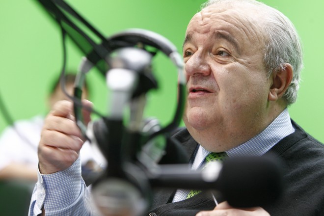 O urbanista Rafael Greca, ex-prefeito de Curitiba é pré-candidato a prefeitura de Curitiba em sabatina nos estúdios da redação da Gazeta do Povo | Antônio More/Gazeta do Povo