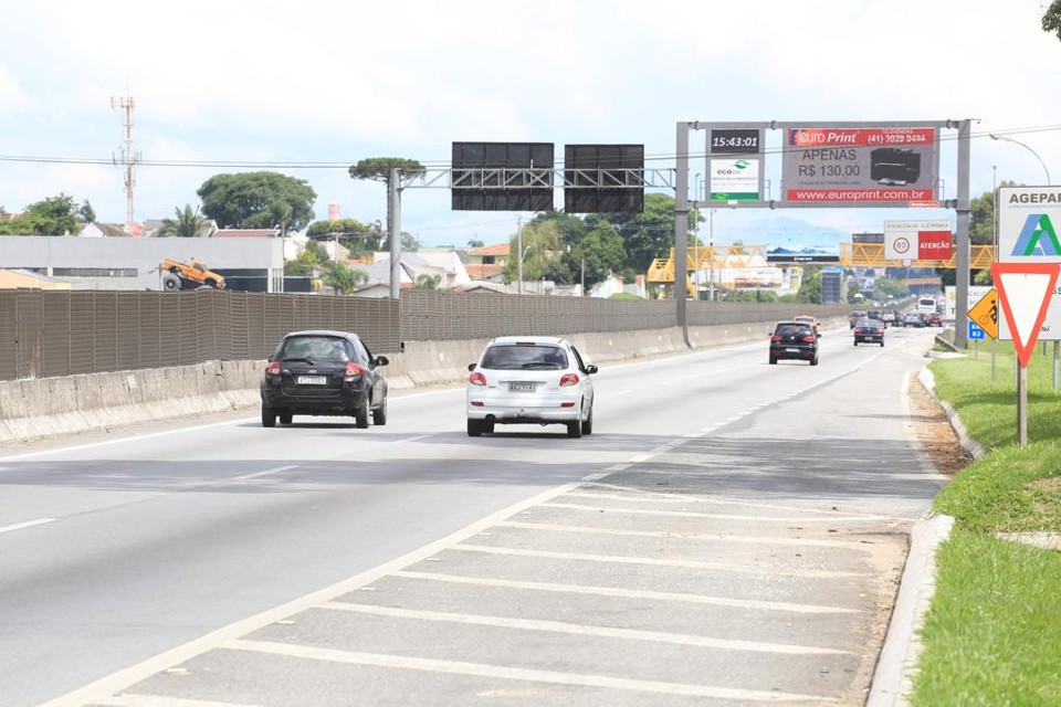 Pouco movimento nas estradas que cortam o Paraná na sexta, 1º. Movimento será intenso no domingo | Ivonaldo Alexandre/Gazeta do Povo