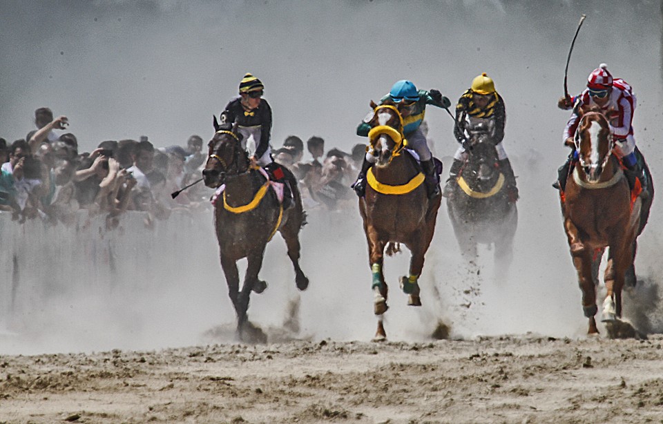 Jockey Club do Paraná reabre em alto estilo, com grande público e diversão para a família | Jonathan campos/Gazeta do Povo