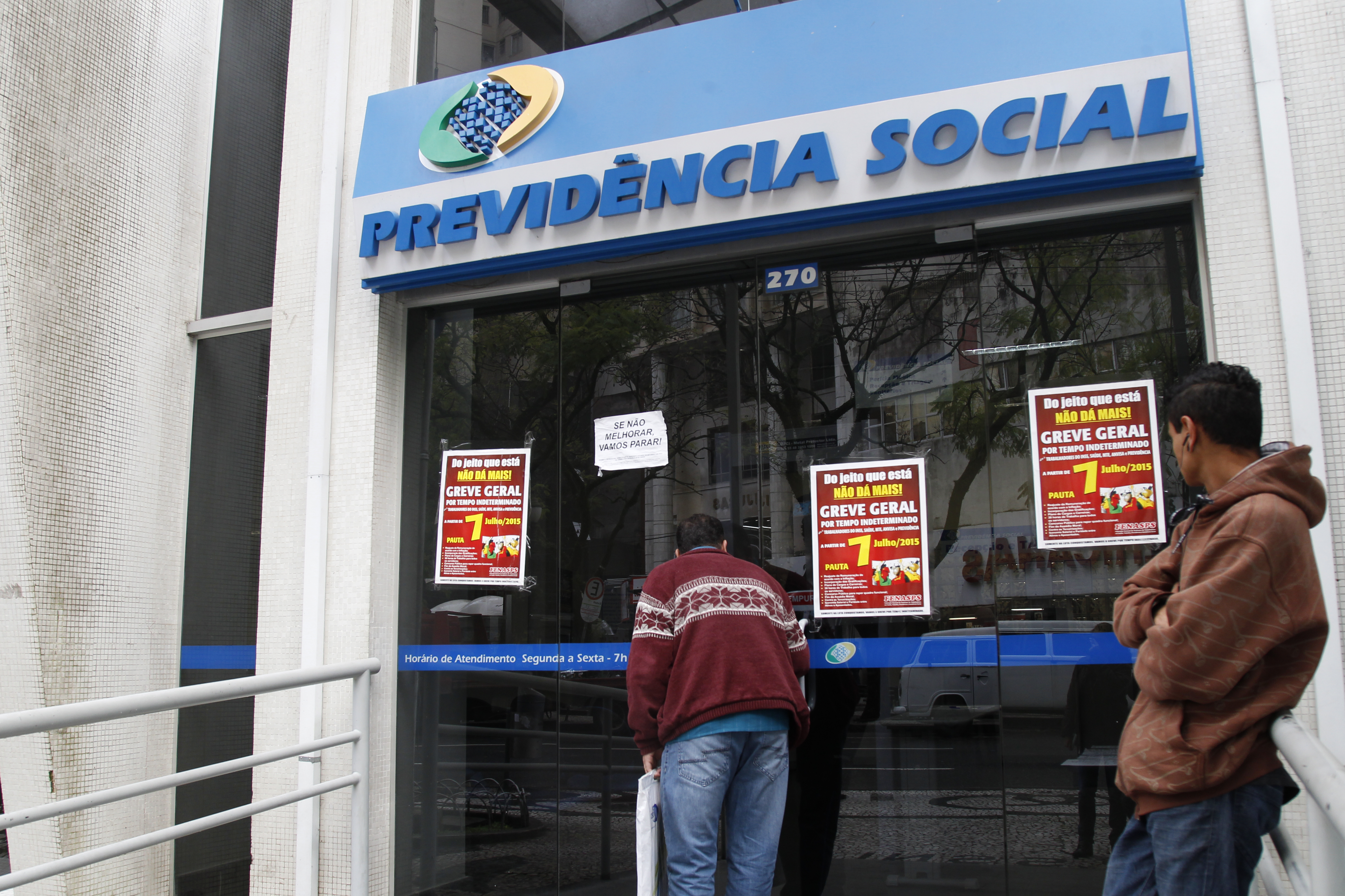 Apesar do retorno dos profissionais, a greve ainda não tem data prevista para terminar. | Aniele Nascimento/Gazeta do Povo