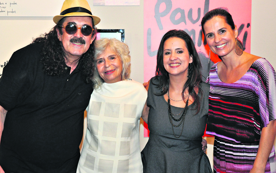 Moraes Moreira, Alice Ruiz e as irmãs Estrela e Aurea Leminski comemoraram, no último sábado, a abertura da exposição itinerante Múltiplo Leminski no espaço Caixa Cultural, no Rio de Janeiro. | Jonas Ramos