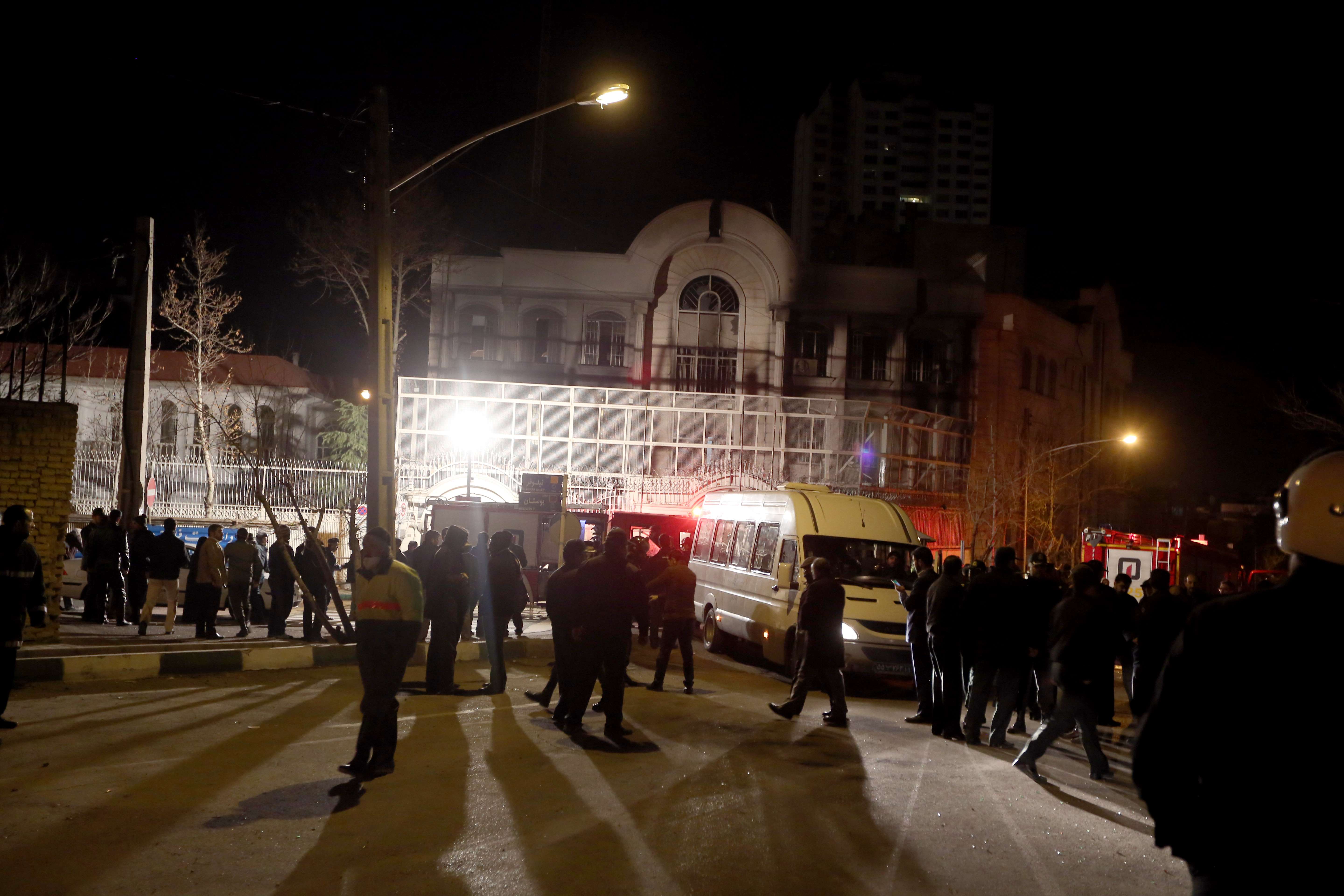 Protestos eclodiram no Irã e em diversos países da região após a execução de importante líder religioso xiita | ATTA KENARE/AFP