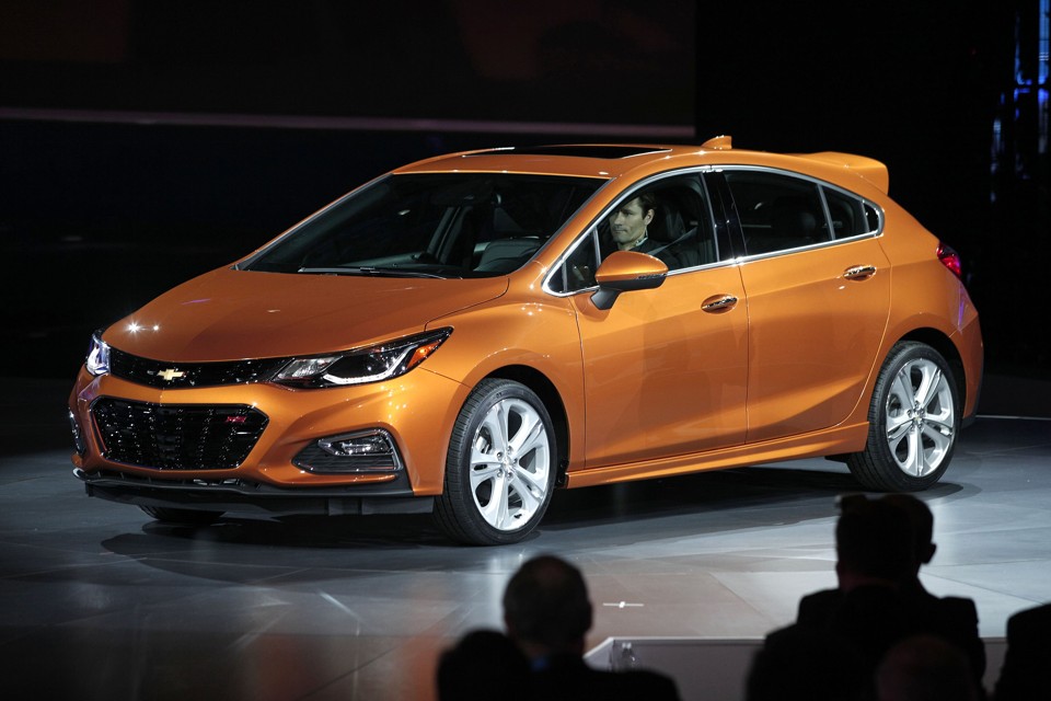 Novo Cruze hatch é apresentado oficialmente no Salão de Detroit. | Bill Pugliano/AFP