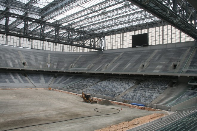 As obras continuam na Arena da Baixada restando um mês para o fim da instalação do novo gramado. | Gerson Kllaina/Tribuna do Paraná