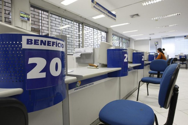 Teto da Previdência subiu 11%. | daniel castellano/Gazeta do Povo