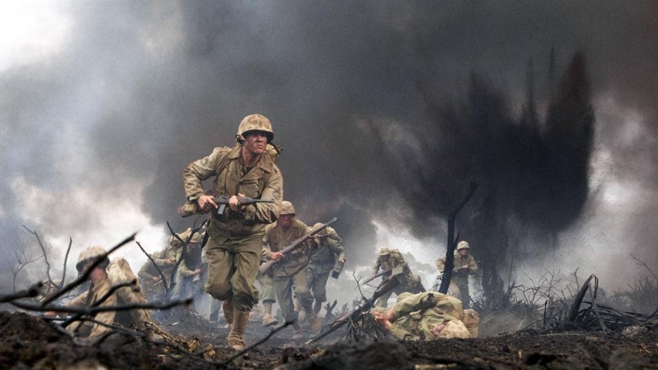 Cena da série “The Pacific”, da HBO, na origem do livro homônimo. | Divulgação