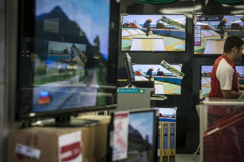 TVs reforçarão avisos sobre desligamento do sinal analógico. | Marcelo Andrade/Gazeta do Povo