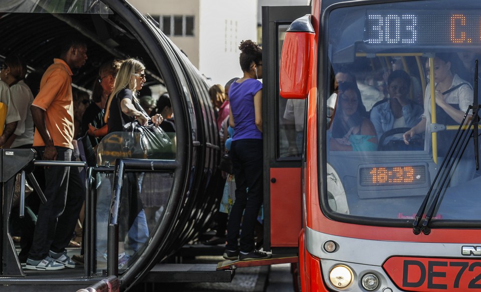 Está marcado para esta semana um protesto contra o aumento da passagem de ônibus em Curitiba. | Jonathan Campos/Gazeta do Povo