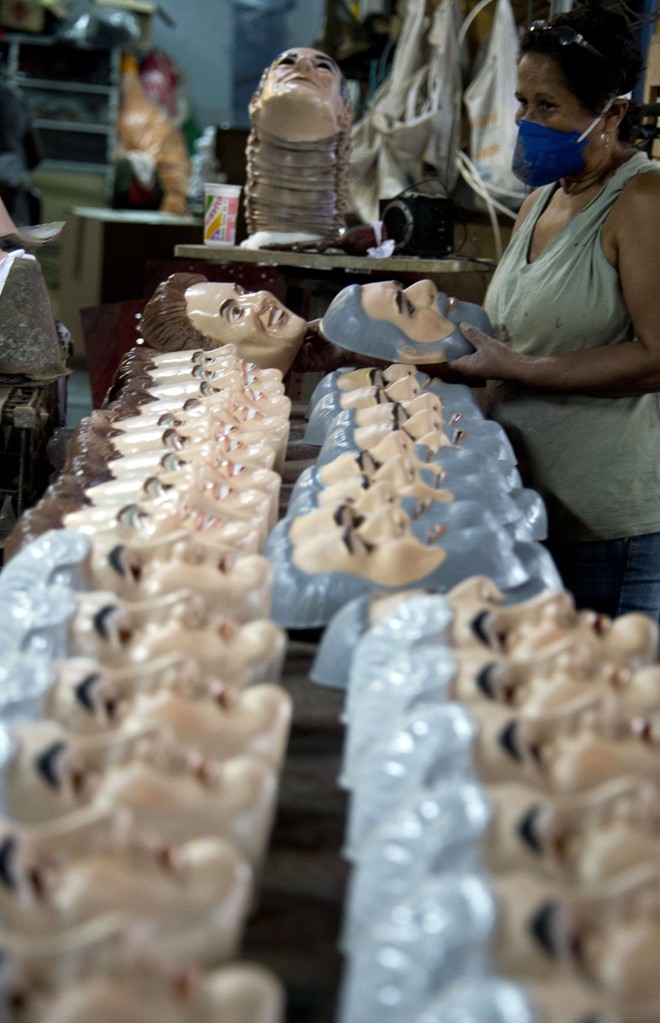 Delcídio Amaral, preso em Brasília pela Lava Jato, ao lado de Dilma e Lula. | VANDERLEI ALMEIDA/AFP