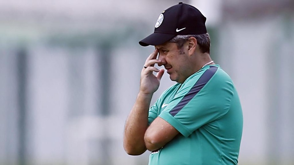 Kleina quer um novo atacante no Coxa para que Kléber não tenha que sair para buscar o jogo. | Albari Rosa/Gazeta do Povo