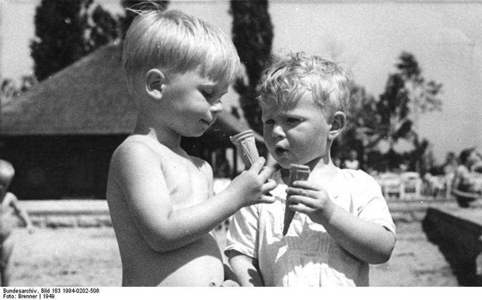 Ter uma relação de empatia com o outro é o primeiro passo para mudar as coisas. | Brenner/Bundesarchiv