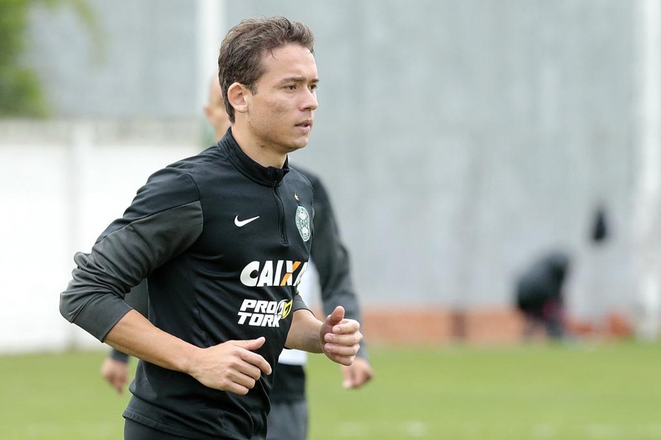 Keirrison e o Buriram  United não chegaram a um acordo. | CESAR MACHADO/Gazeta do Povo