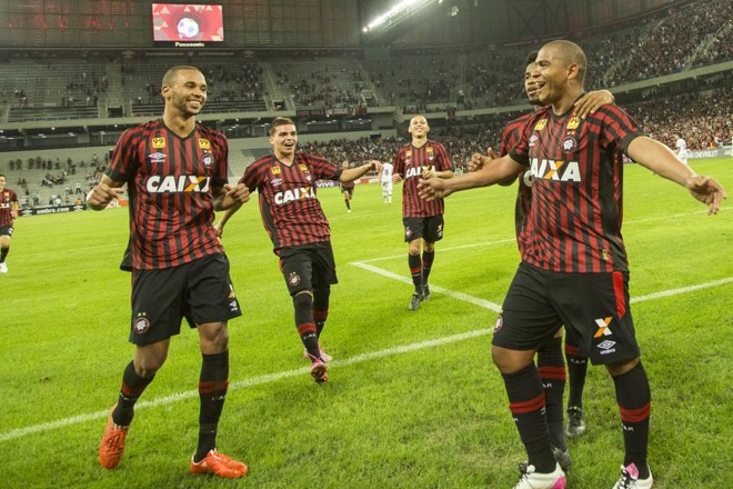 Bom ambiente é um dos motivos que pesaram na decisão do atacante | Marcelo Andrade/Gazeta do Povo