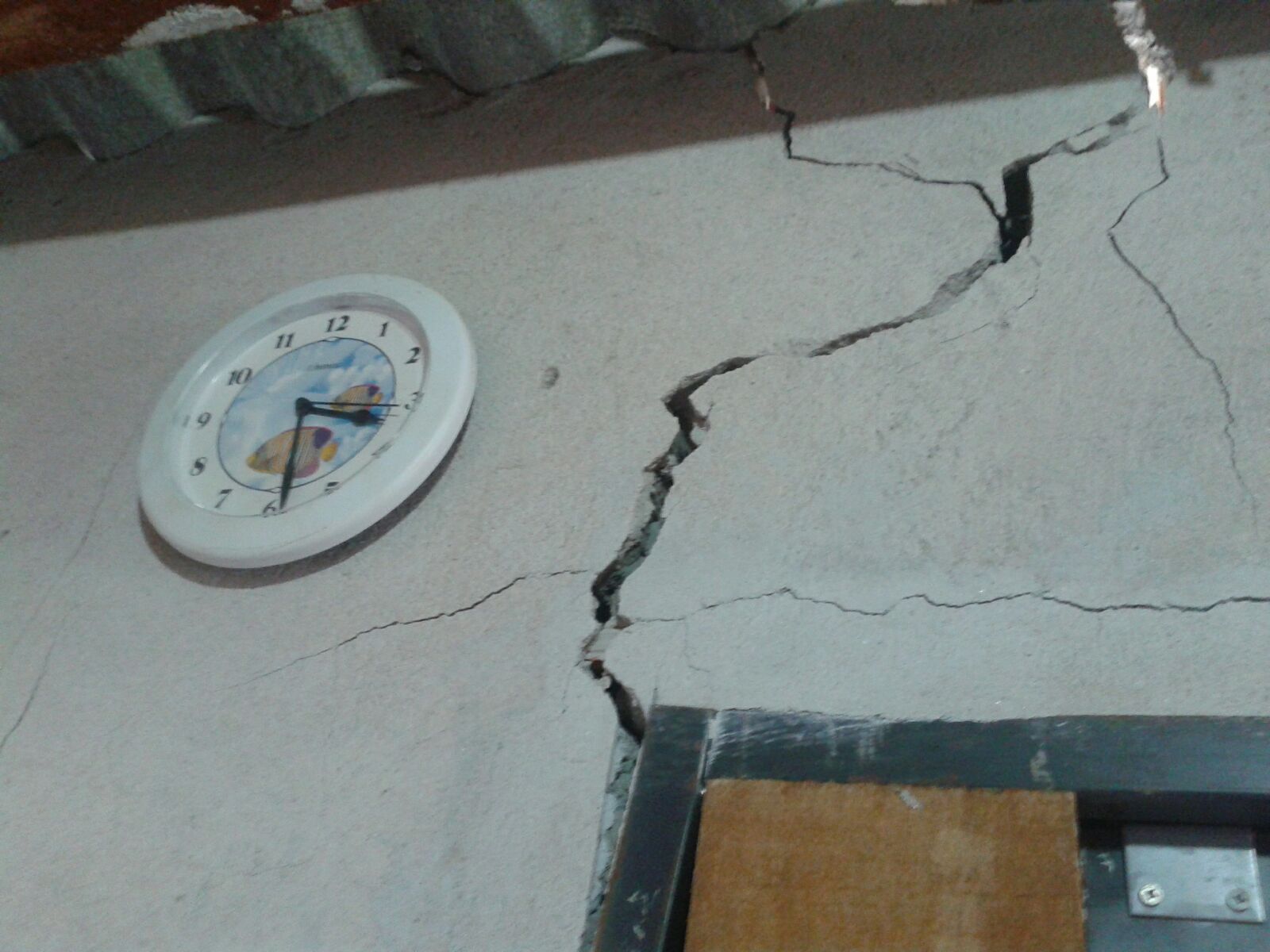 Tremores que causaram rachaduras em diversas casas e assustaram londrinenses têm origem natural, segundo a USP | Marcus Ayres/Gazeta do Povo