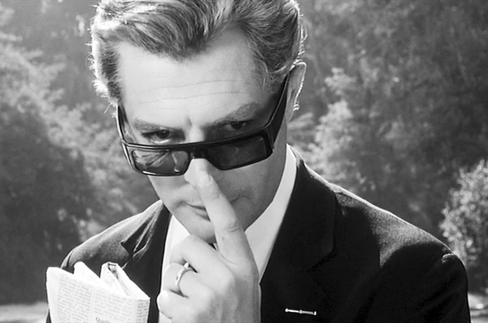 Marcello Mastroianni  interpreta Guido, personagem que delira ao achar que possui um harém. | Divulgação