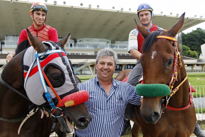 Paulo Pelanda (centro) assumiu a presidência do Jockey Club do Paraná em dezembro. | Antônio More/Gazeta do Povo