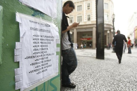 Paraná fecha 75 mil vagas de emprego em 2015 Região Metropolitana de Curitiba respondeu por 62% do total de vagas fechadas no Paraná, no ano passado | Daniel Castellano/Gazeta do Povo