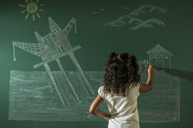 Projeto que destinou recursos do pré-sal para a educação foi aprovado quando o preço do barril estava em US$ 100. Hoje está em US$ 30. | Marcelo Andrade/Gazeta do Povo