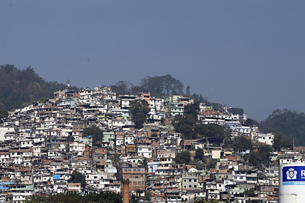 Morro da Mangueira, no Rio: atletas australianos não poderão fazer tour pelas favelas cariocas. | Albari Rosa/Gazeta do Povo