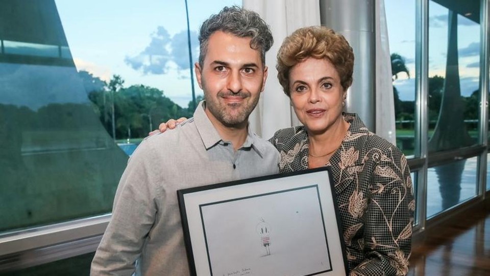 Alê Abreu, diretor de “O Menino e o Mundo” com a presidente Dilma Rousseff | Roberto Stuckert Filho/Agência Brasil
