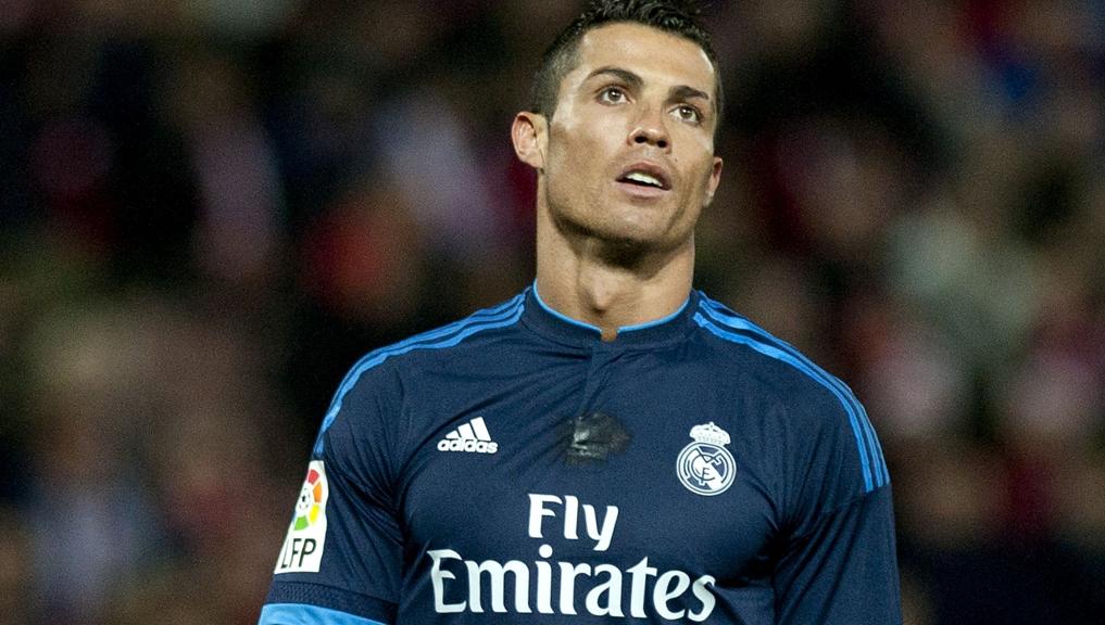 Cristiano Ronaldo garante que vai cumprir os dois anos de contrato com o Real Madrid. | Jorge Guerrero/AFP