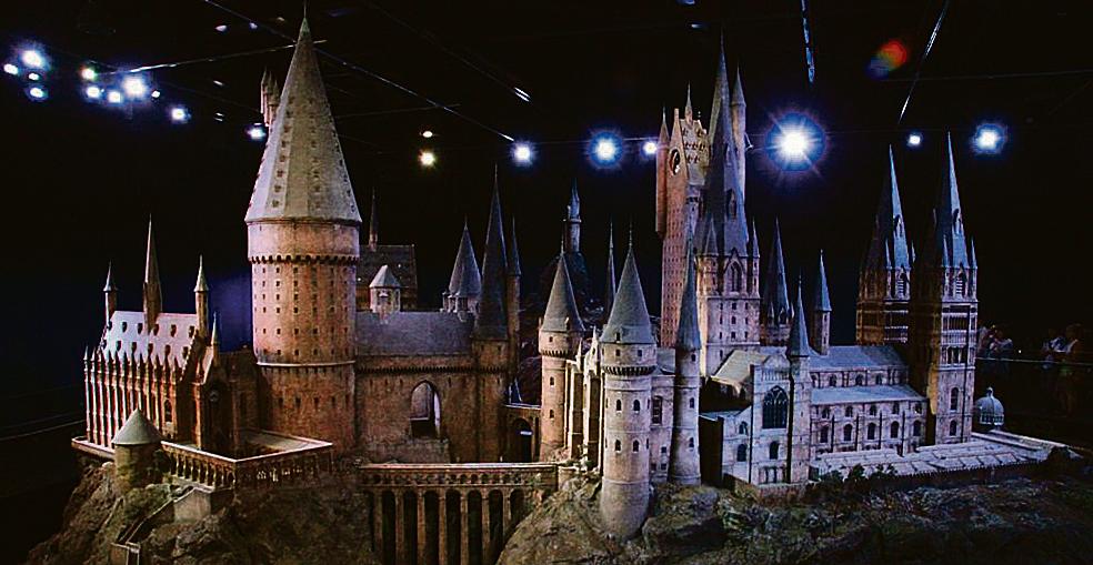 Maquete de Hogwarts nos estúdios da Warner Bros. | Karen Roe/Wikimedia Commons