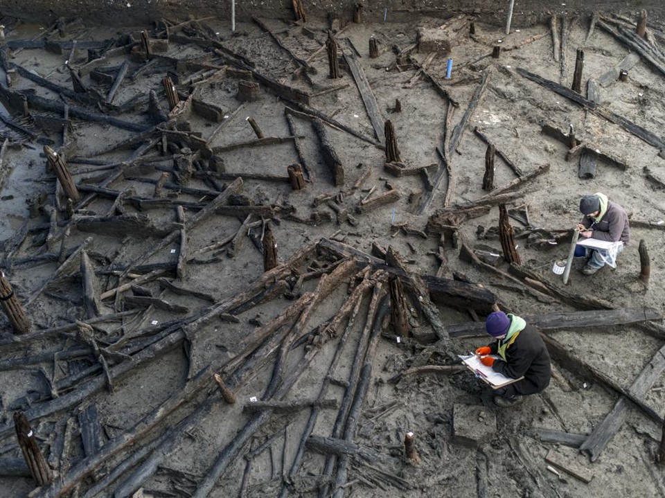 Arqueólogos trabalham na Fazenda Must, um sítio arqueológico da Idade do Bronze | ANDREW TESTA/NYT