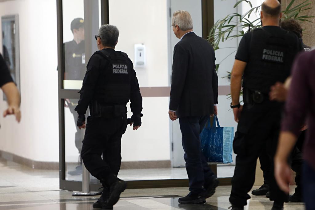 Defesa de Dirceu nega. | Albari Rosa/Gazeta do Povo