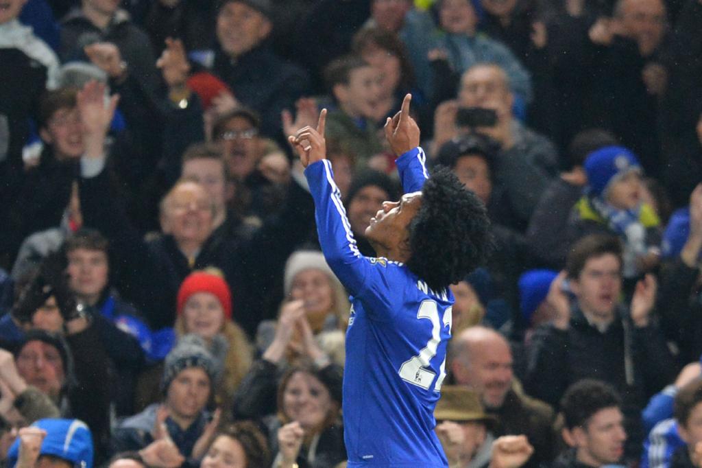 William comemora gol na vitória do Chelsea neste sábado (13). Time inglês completa 12 partidas sem derrota | GLYN KIRK/AFP