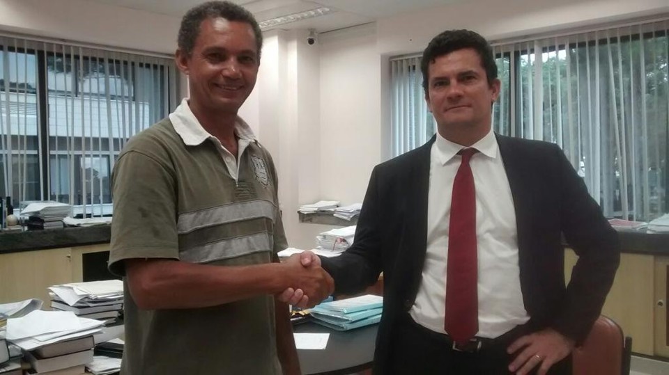 André Rhouglas com o juiz Sergio Moro. | /Arquivo pessoal