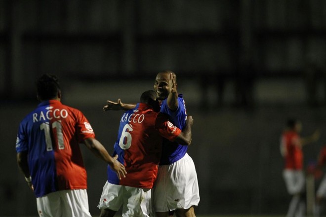 Lúcio Flávio virou a partida para o Paraná. | Jonathan Campos Gazeta do Povo