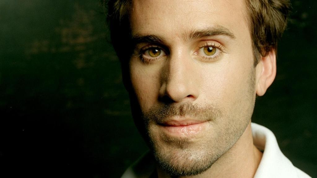 Para Fiennes, Michael Jackson é “um papel magnífico”.